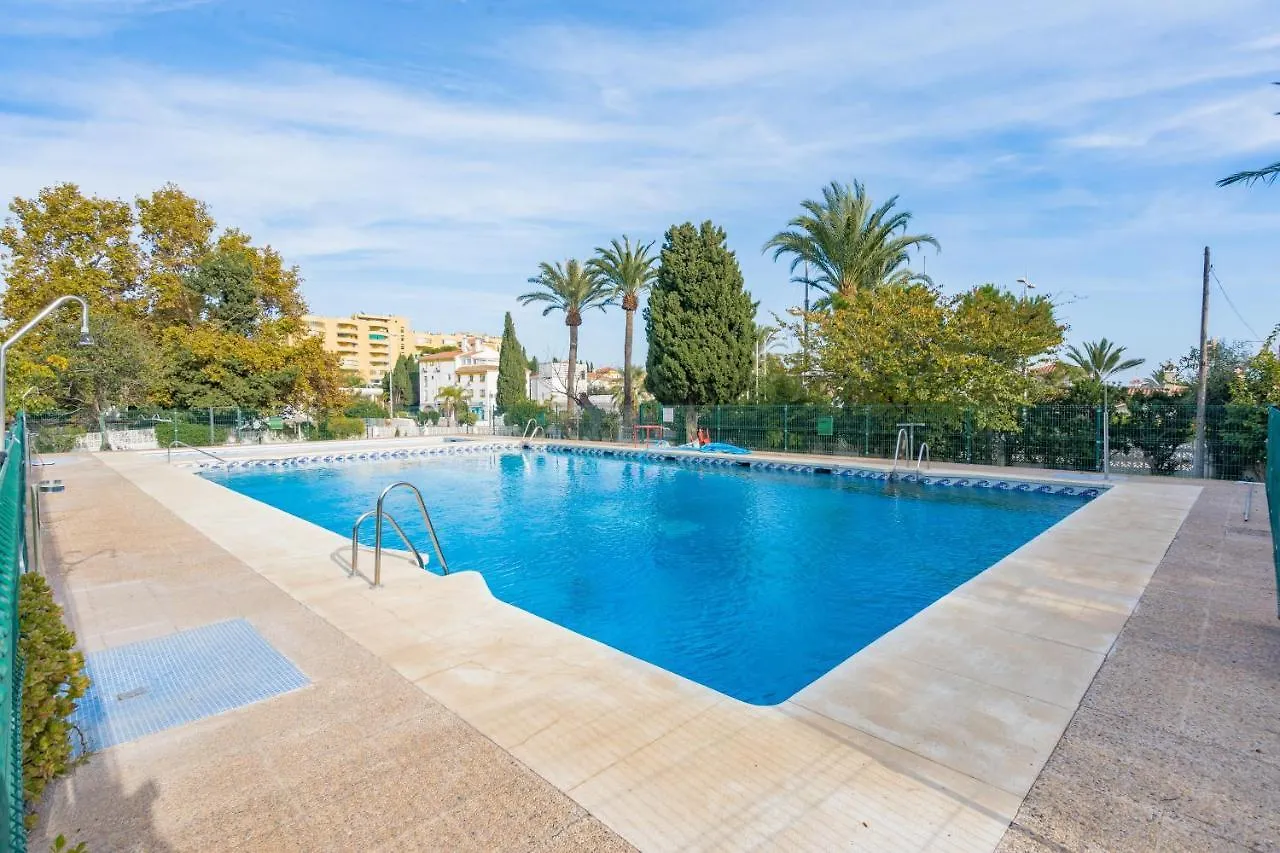 Holiday Rentals Piscina, Playa Parking A 5 Min Caminando Del Puerto De Benalmádena 0*,  Spanien
